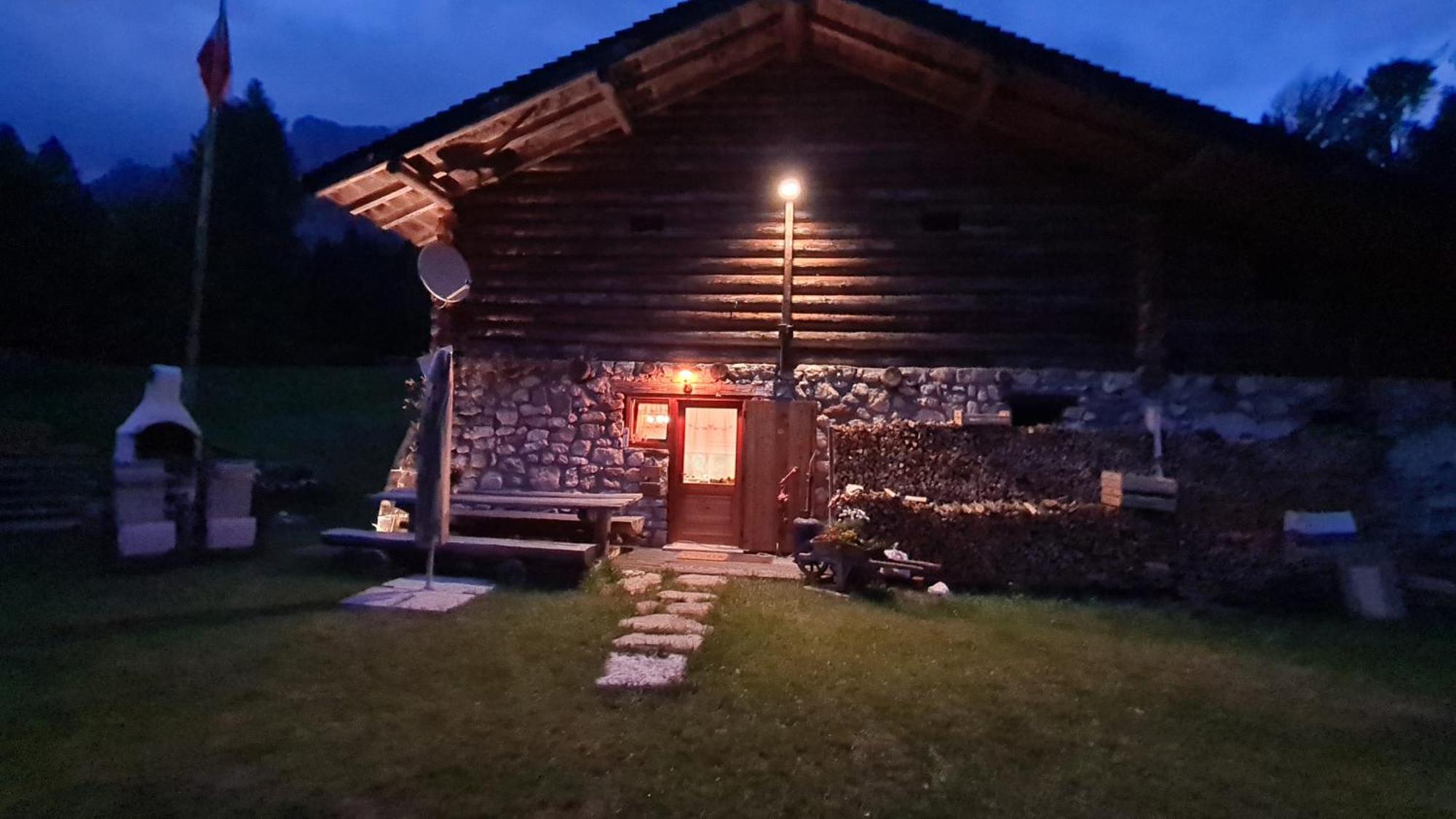 Baita Pra Petina Pale Di San Martino Siror Luaran gambar